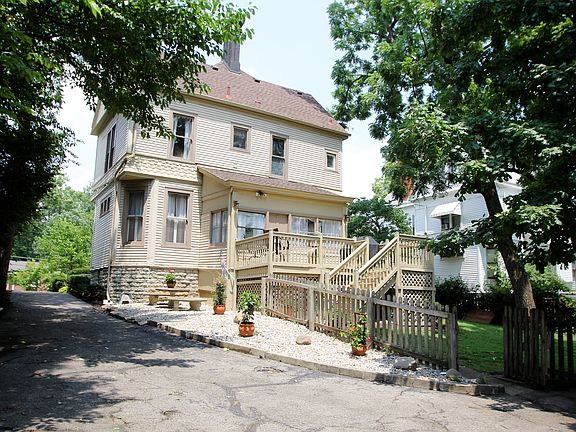 5th image of 111 Millsdale St