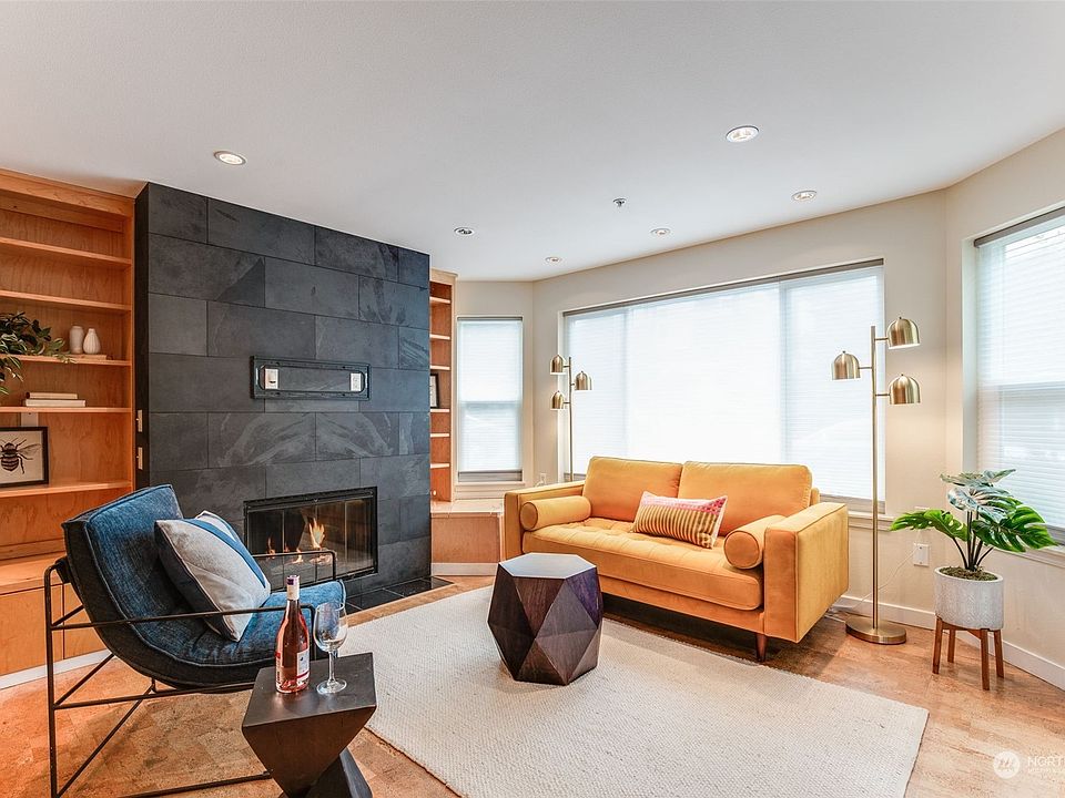 1st image of 1819 E Denny Way #105