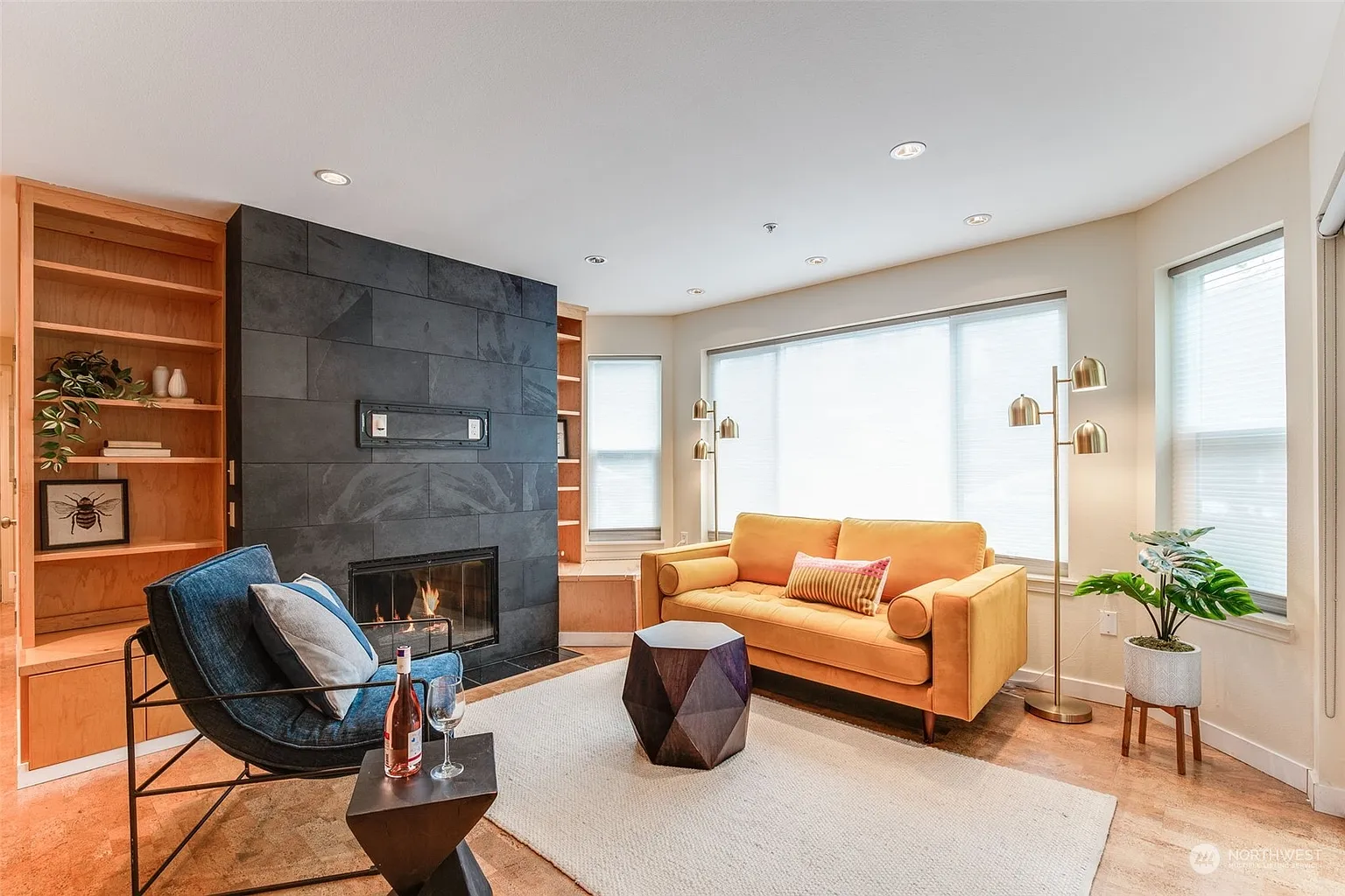 1819 E Denny Way #105 photo 1