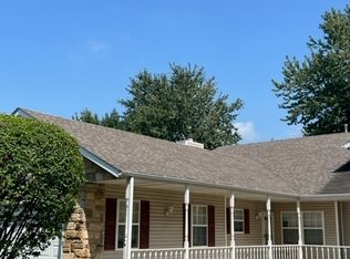 2284 Whispering Oaks Ct, Highland, IN 46322