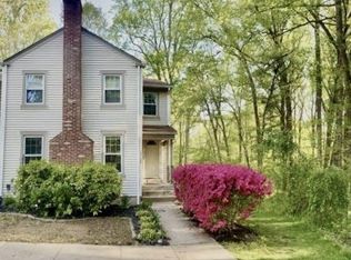 10100 Walnut Wood Ct, Burke, VA 22015