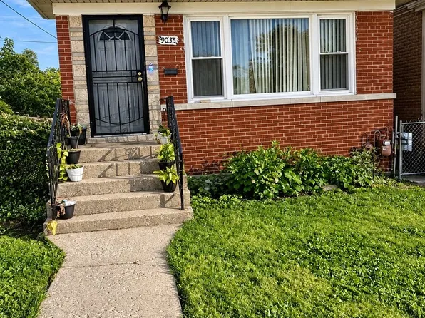 9035 S Parnell Ave, Chicago, IL 60620