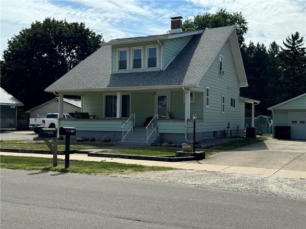 506 N Webster St, Catlin, IL 61817