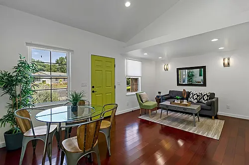 1486 English Dr Photo 1