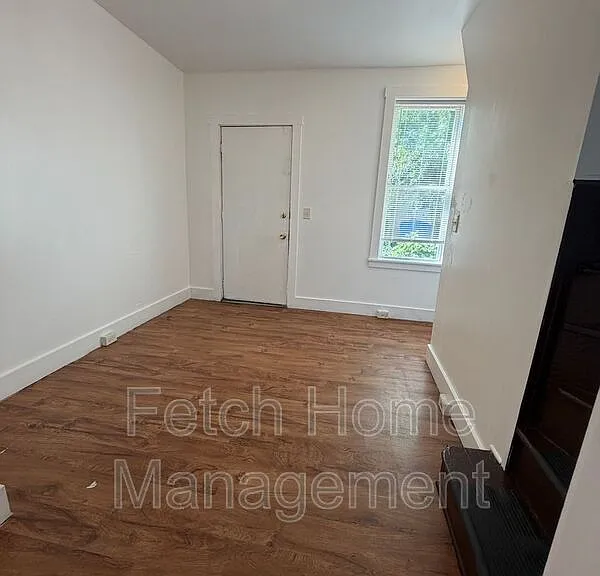 236 W Mifflin St — Photo 4