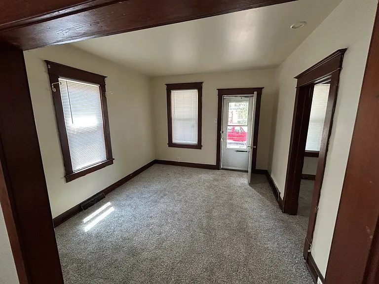 436 S 4th Ave — Photo 6