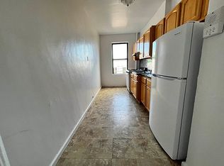 831 Arnow Ave #5F, Bronx, NY 10467