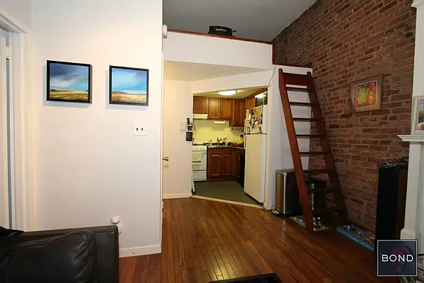 Rented by Bond New York | media 44