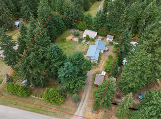 3713 James Cres, Comox Valley, BC V9J 1E9