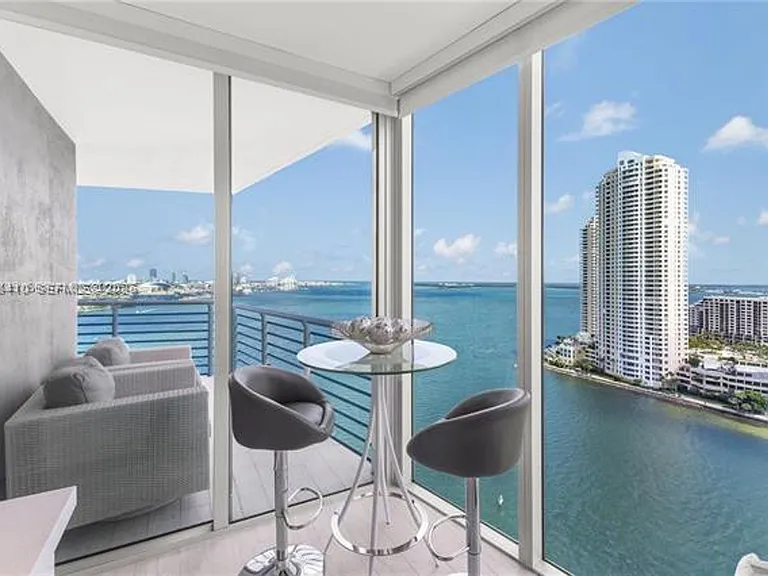 335 Biscayne #2309 — Photo 6