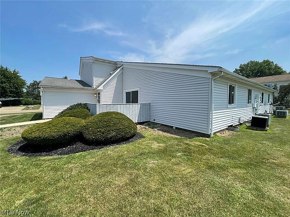 3rd image of 5536 Bretton Ct #C