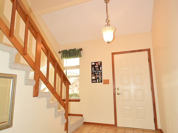 2-story entry