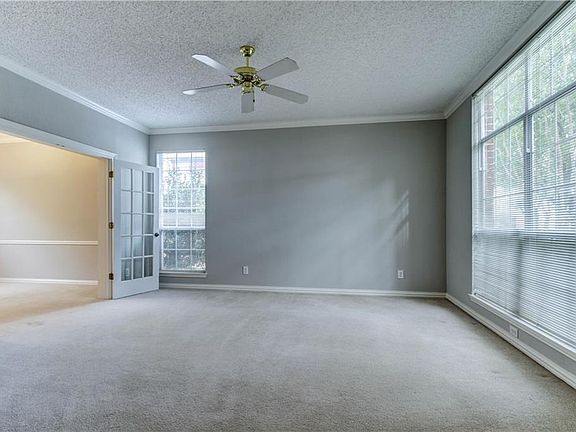 5th image of 2209 Sky Harbor Dr