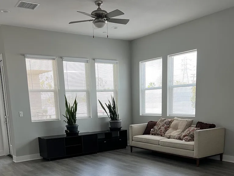 927 E Mason Ln — Photo 10