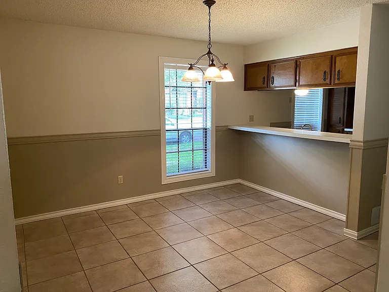 7225 Sugar Ridge Rd — Photo 6