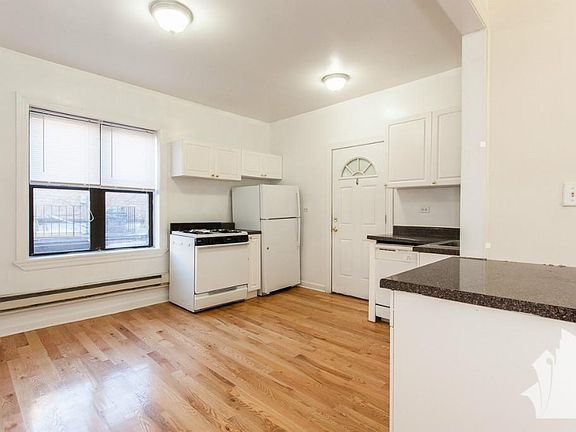 5th image of 3720 N Pine Grove Ave #X3w