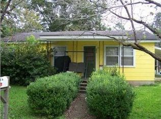 5272 Cliff St, Graceville, FL 32440