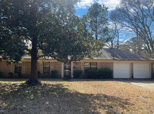 1559 Wood Glen Dr, Jackson, MS 39204