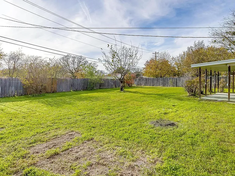 428 Live Oak Ln — Photo 18