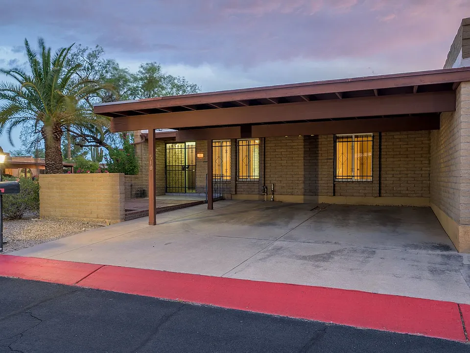 510 W Calle Lago