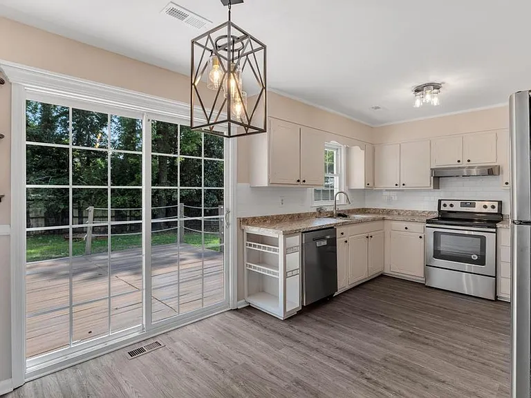 3 Lee Ct — Photo 5
