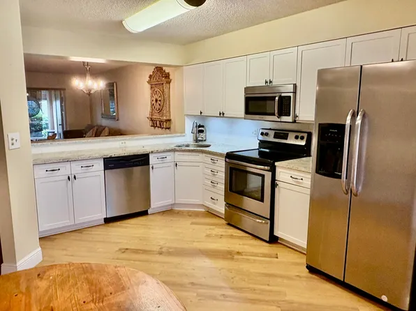 7237 S DEVON Drive #110, Tamarac, FL 33321