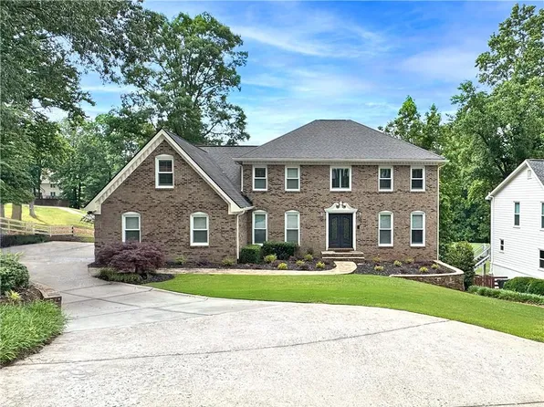 10300 Carleigh Ln, Roswell, GA 30076