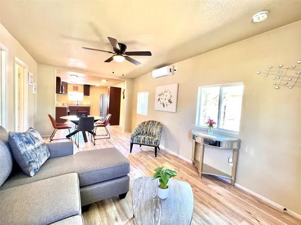 1210 SE 8th St, Mineral Wells, TX 76067