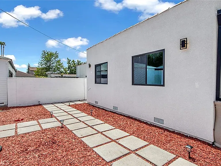 3416 11th Ave — Photo 18