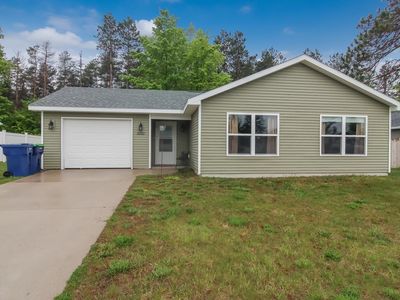 2020 Woodside Trail Ct, Traverse City, MI, 49685