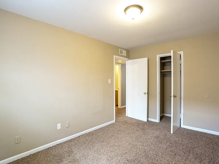 Plantation Court — Photo 30