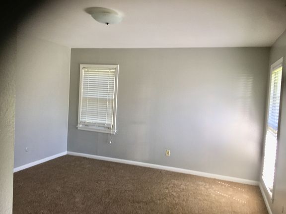 3rd image of 1503 Orchid Dr