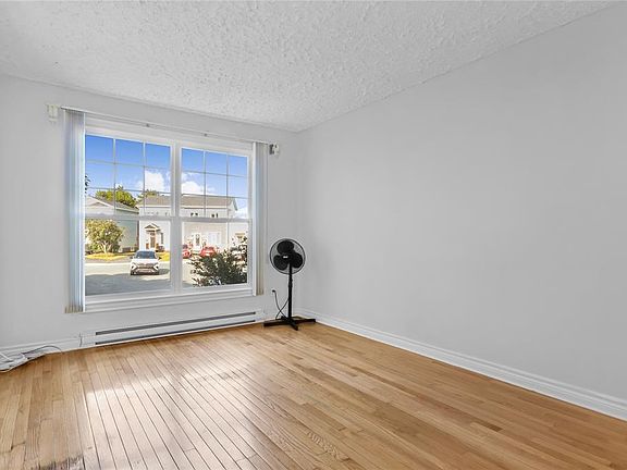 4th image of 27 Robinsons Place