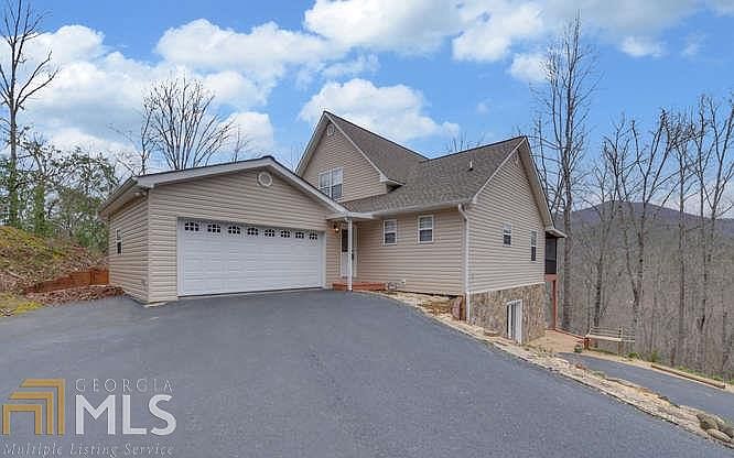 1st image of 730 Deer Ln