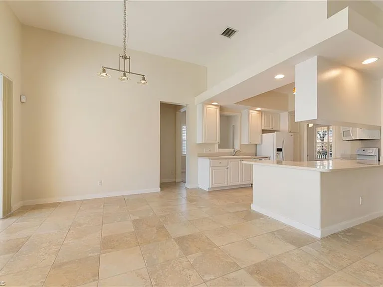 28329 Moray Dr — Photo 12
