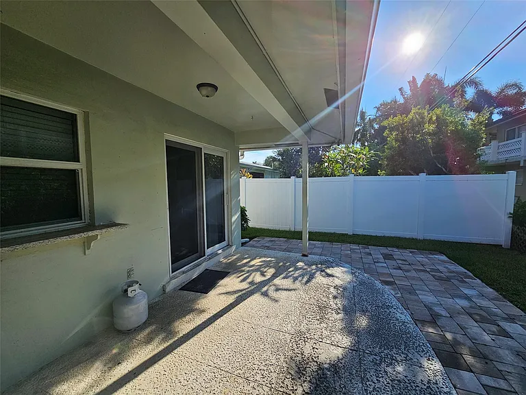 2120 NE 41st St #D — Photo 21
