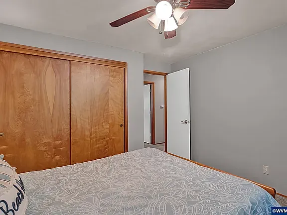 6 bed, 2594 sqft, $1,300 — Photo 2