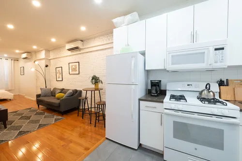 81 Mott St #3S Photo 1