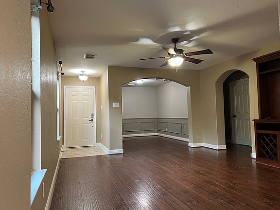 3rd image of 9526 Narnia Springs Ct