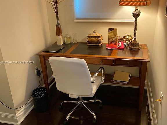 5th image of 1250 S Miami Ave #2701
