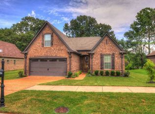 5156 Silver Peak Ln, Memphis, TN 38125