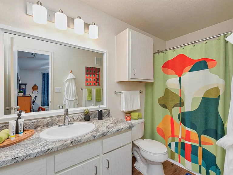 The Wyatt - Furnished Student Living - Priced Per Room — Photo 5