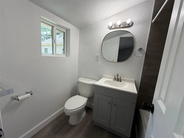 2508 S Texas Ave — Photo 10