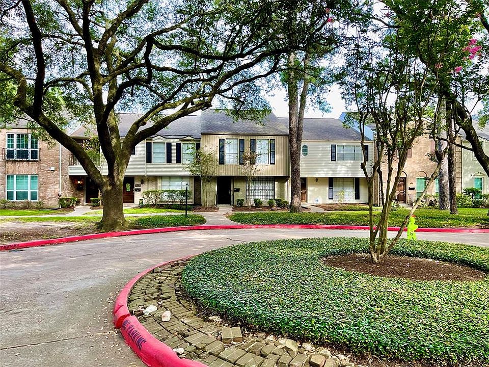 1st image of 12943 Trail Hollow Dr