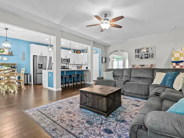 566 Esaw Dr, Elgin, SC 29045