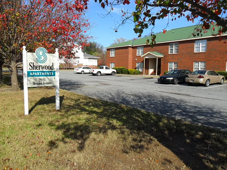 2922 Howard Ave — Photo 1