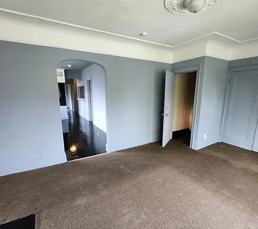 3 bed, 1.0 bath, 1200 sqft, $900 — Photo 2