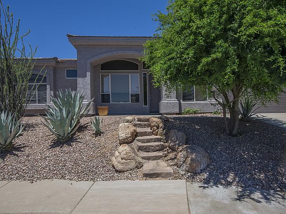 002_Nice Curb Appeal