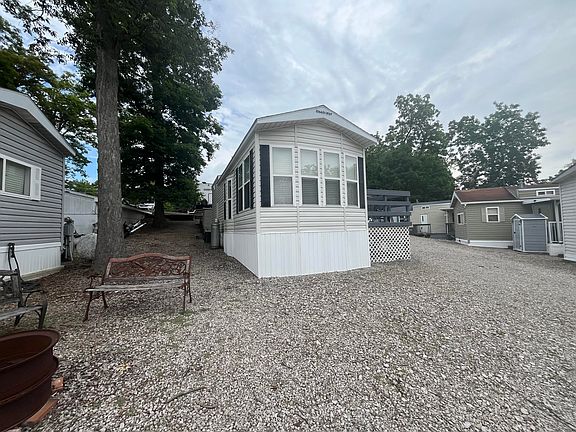 2nd image of 15760 State Highway 235 #39