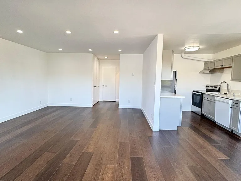 View entering unit from balcony
